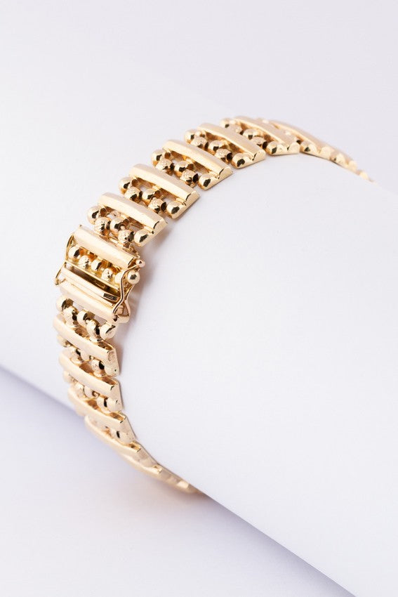Gold link bracelet
