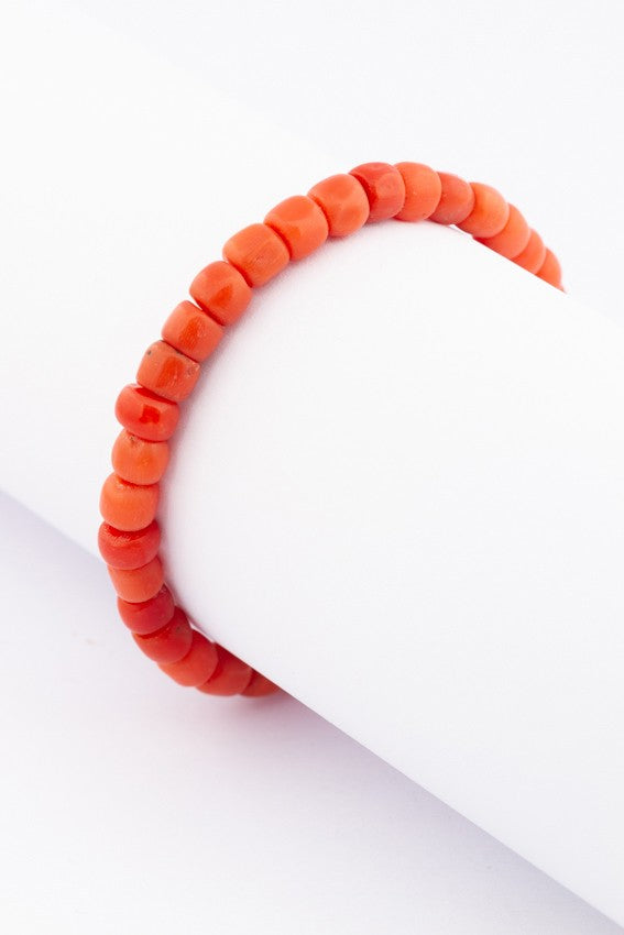 Blood coral bracelet with gold clasp
