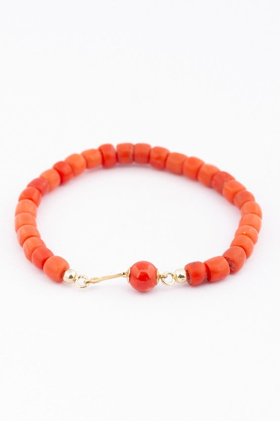 Blood coral bracelet with gold clasp