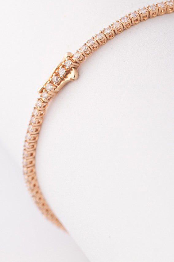 Rosé gouden tennis armband met 95 briljanten. Totaal 1.60 ct.
