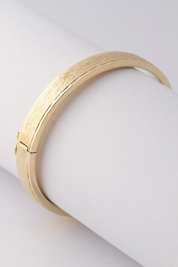 Gouden bangle met scharniersluiting