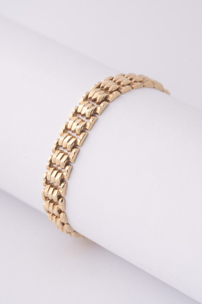 Gold link bracelet