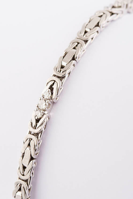 White gold king's link bracelet with brilliant
