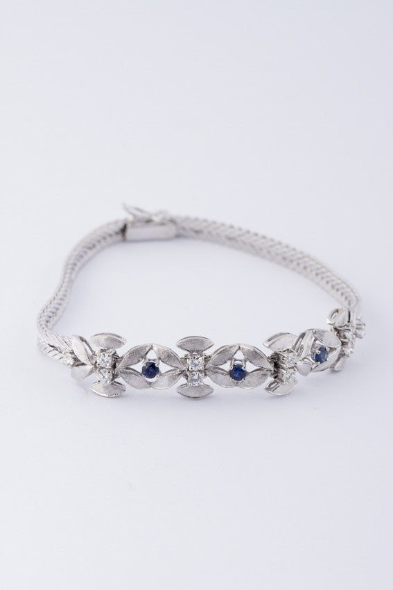 Wit gouden armband met saffier en briljanten