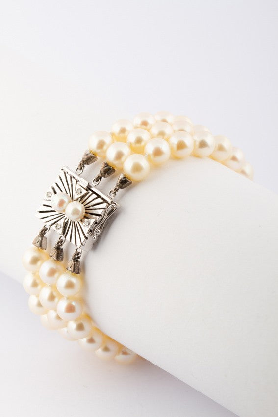 Cultured pearl bracelet