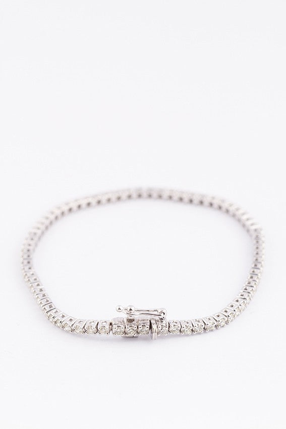 White gold tennis bracelet with 70 diamonds