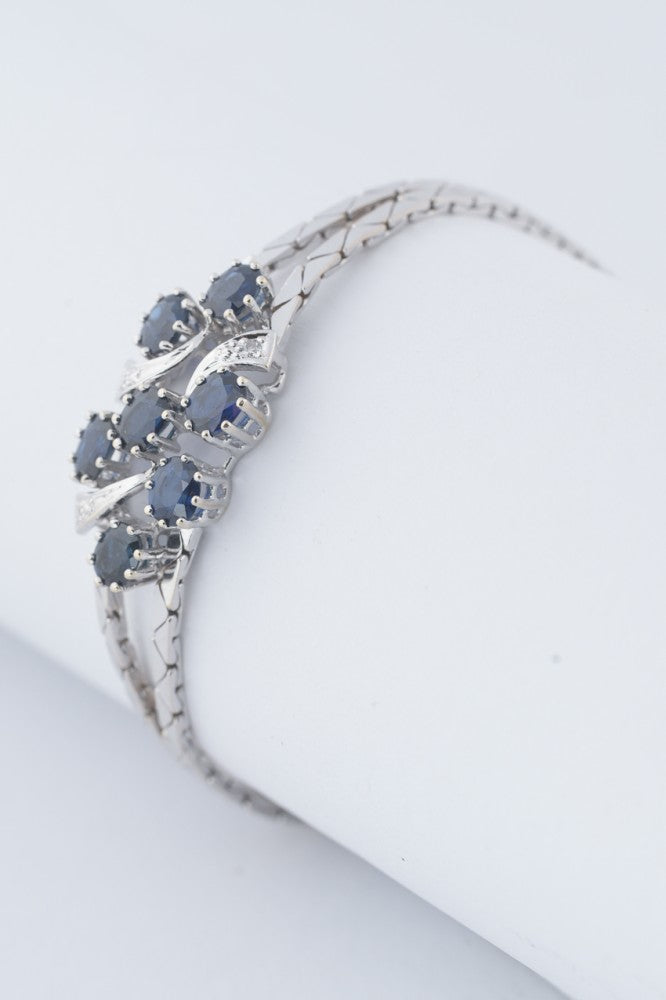 Wit gouden armband met saffieren en diamanten