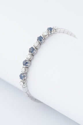 White gold link bracelet with sapphires and diamonds