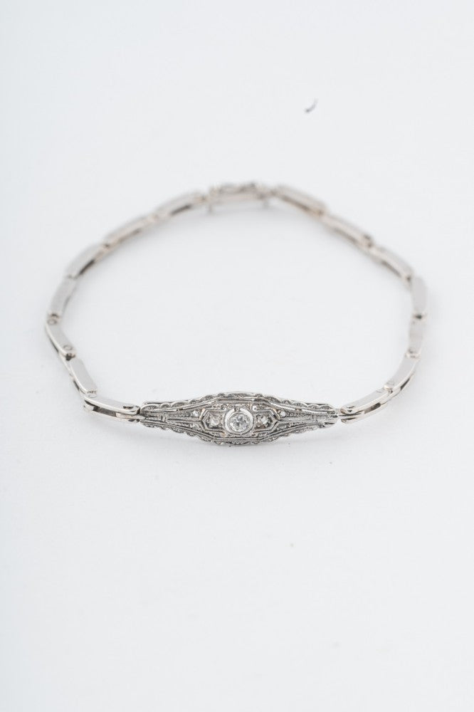 White gold Art Deco link bracelet with a brilliant and diamonds