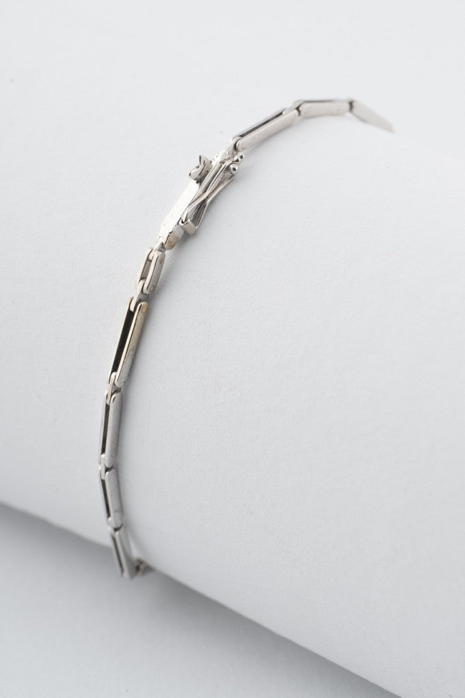 Antieke wit gouden Art Deco armband met briljant en roos geslepen diamanten