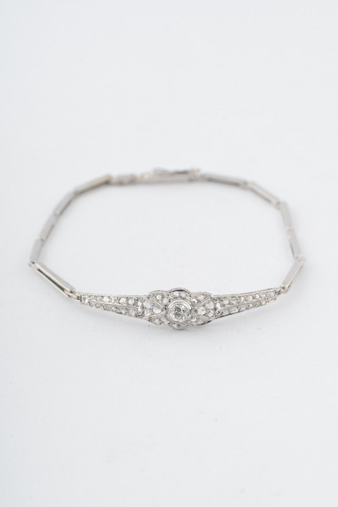 Antieke wit gouden Art Deco armband met briljant en roos geslepen diamanten