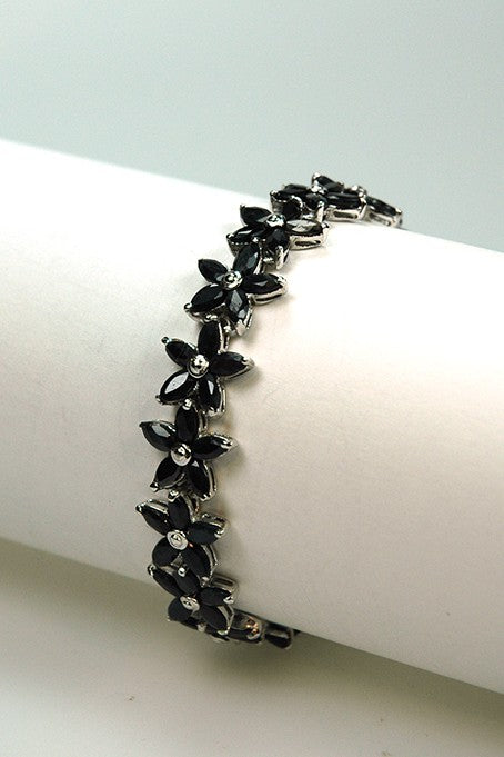 Silver link bracelet with sapphires