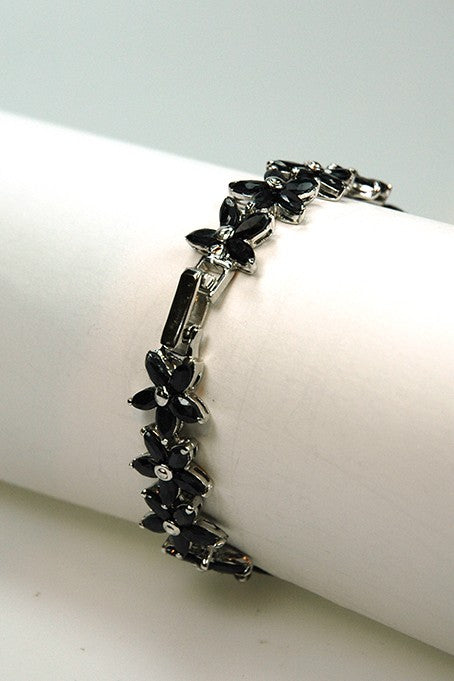 Silver link bracelet with sapphires