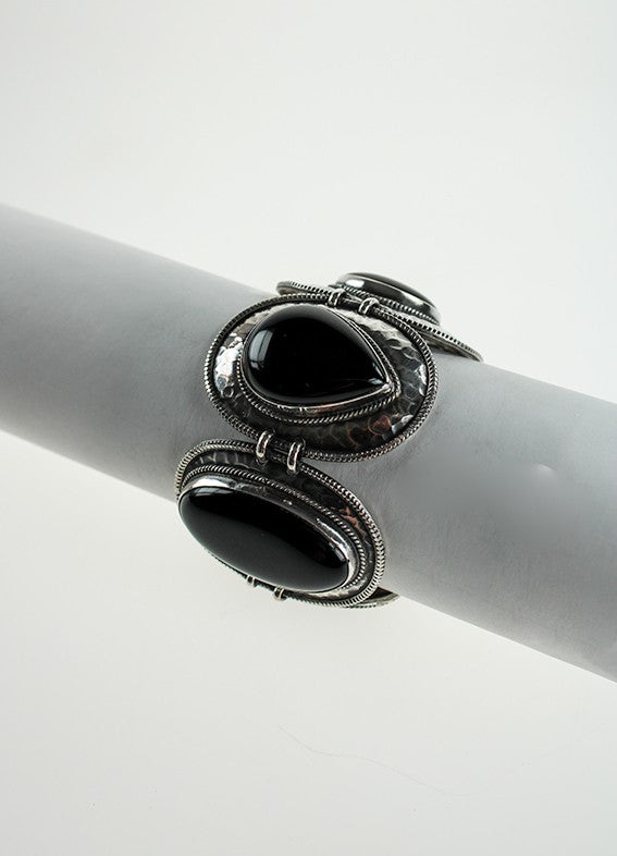 Silver bracelet with onyx