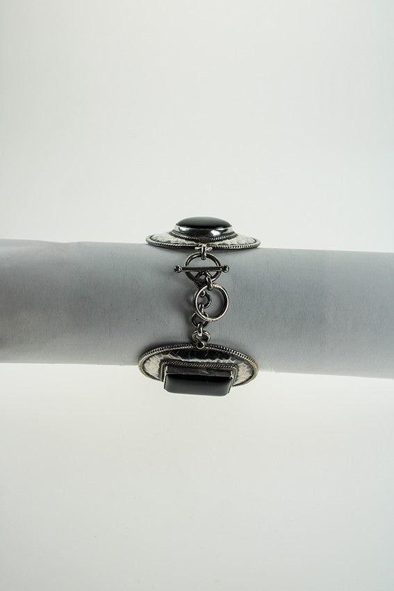Silver bracelet with onyx