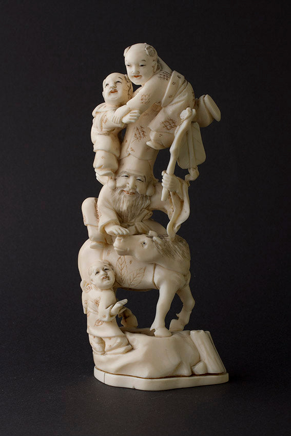 Ivory Laotse with fools