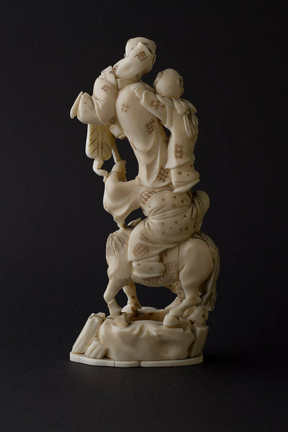 Ivory Laotse with fools