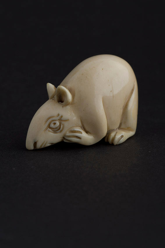 Antique ivory netsuké rat