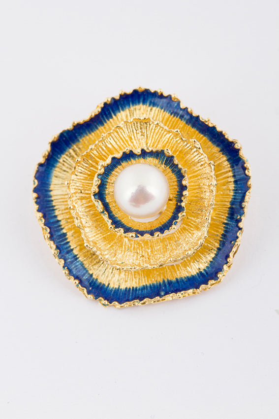 Broche met parel en emaille