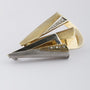 White/yellow gold stylized brooch