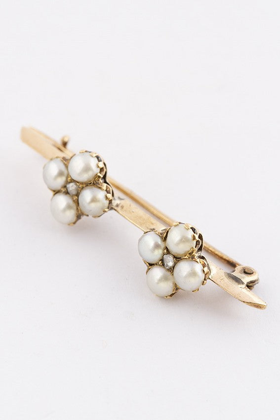 Antique brooch with pearl and diamond