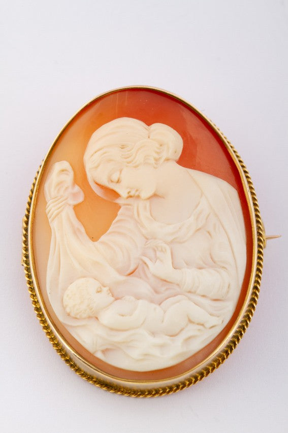 Antique shell cameo brooch