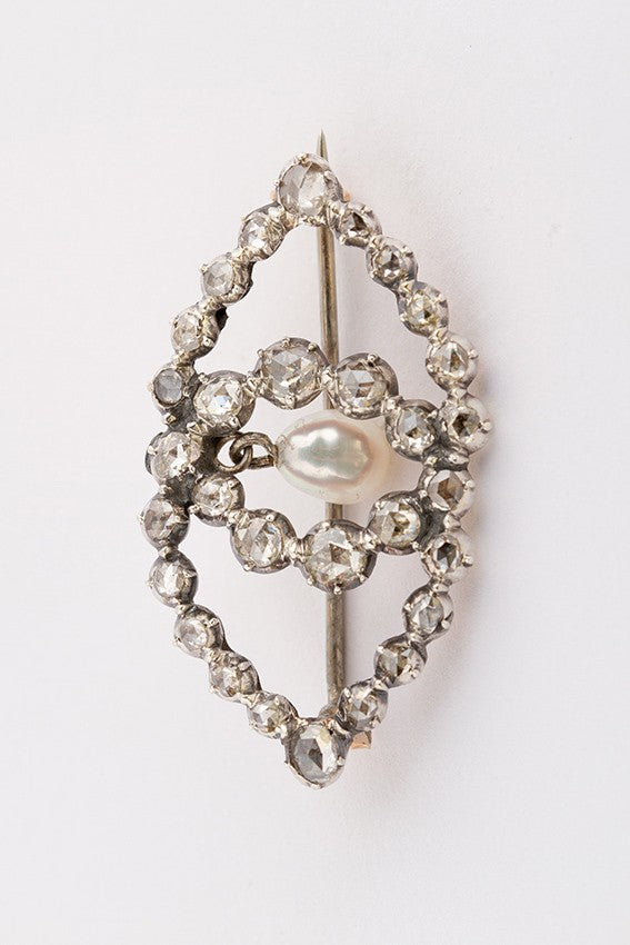 Antique gold brooch with pearl and diamonds