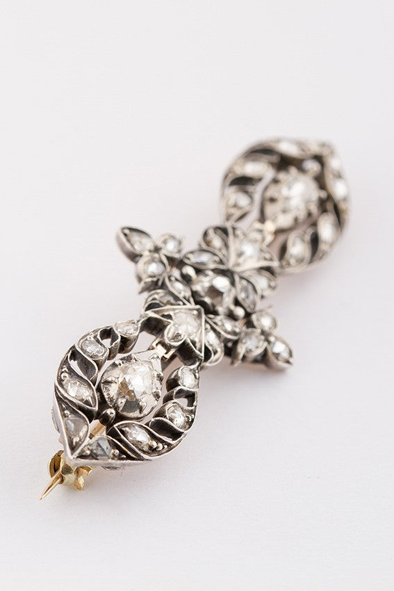 Antique gold brooch with diamonds