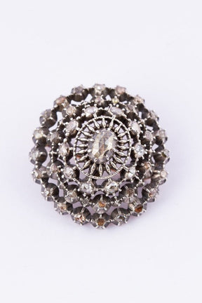 Antieke geel gouden broche met roos geslepen diamanten.