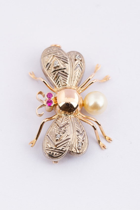 9 carat brooch with ruby, pearl and diamonds