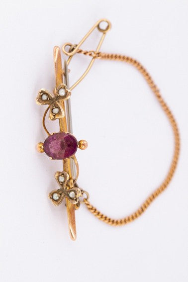 Antique Victorian brooch with amethyst and pearls