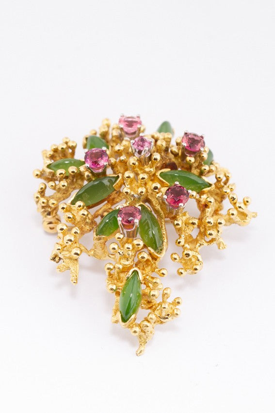 Gold brooch with jade and tourmaline