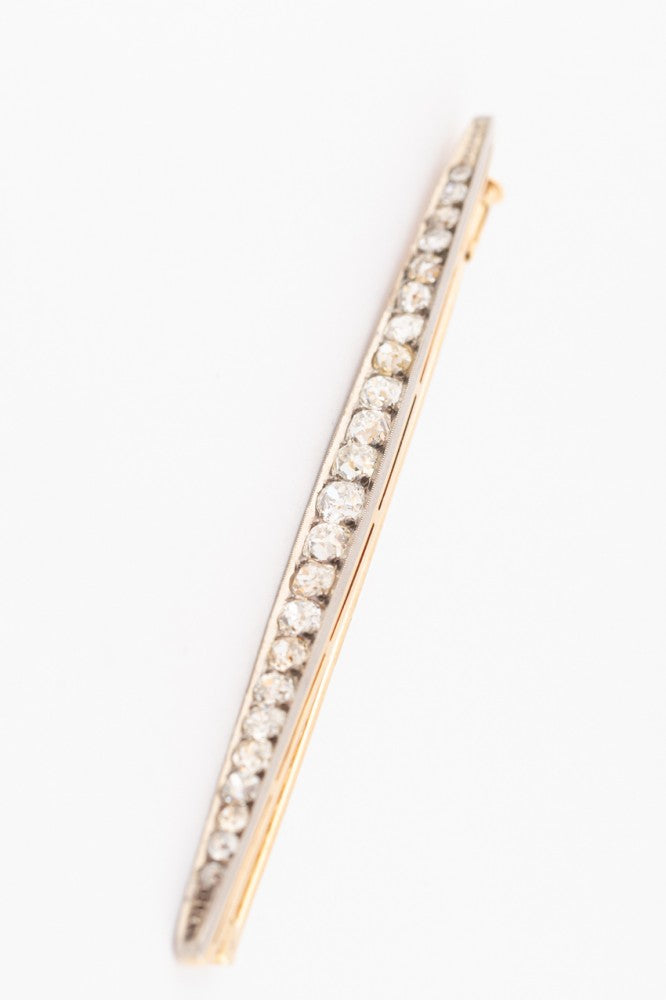 White/yellow brooch with 23 old-cut diamonds (Bwg)