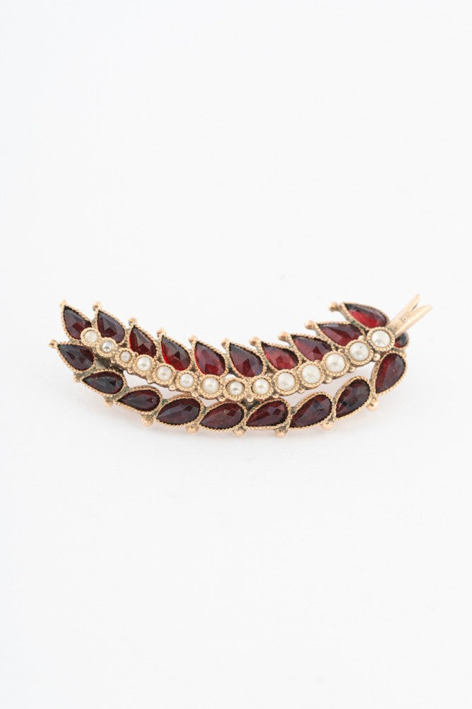 Antique gold feather brooch with pearls and garnet
