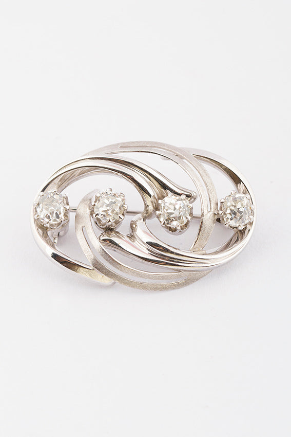 Wit gouden broche met oud geslepen briljanten