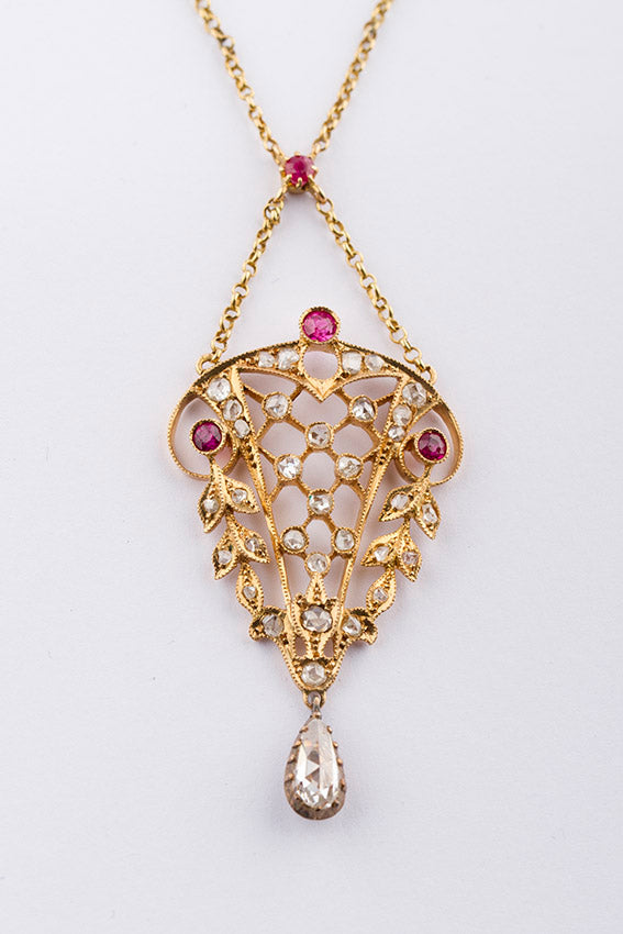 Antieke hanger met robijn en roos diamant