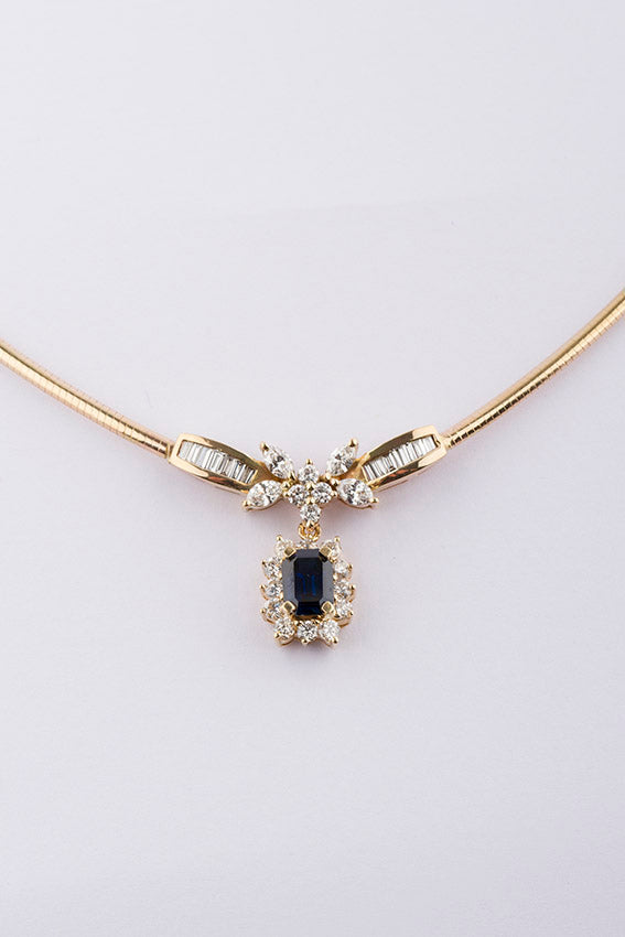 Gouden collier met saffier en briljant