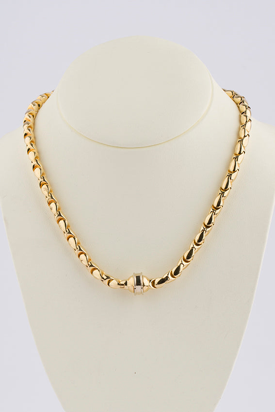 Gold link necklace