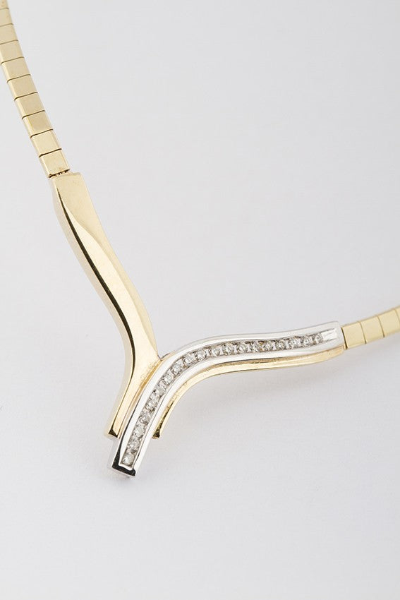 White/yellow gold necklace with diamonds