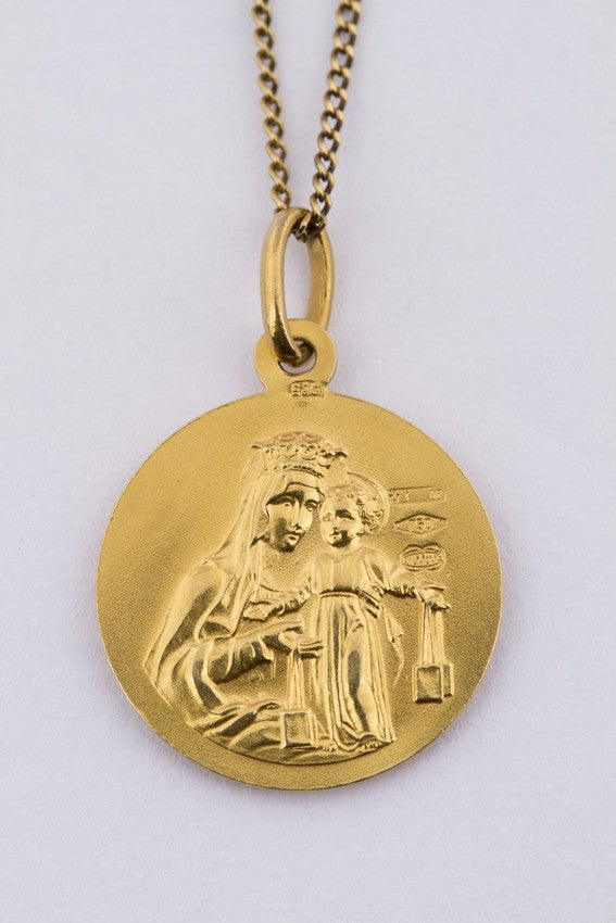 18 krt. gouden scapulier medaille aan gouden collier