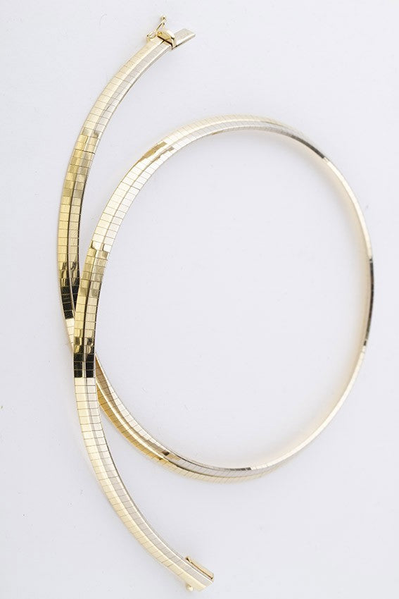 Wit/geel gouden omega collier.