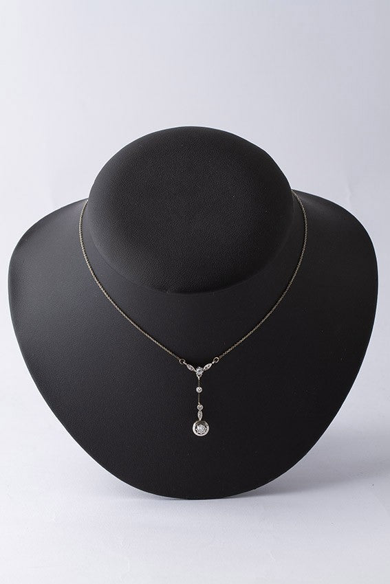 White/yellow gold Art Nouveau pendant with brilliant and diamond
