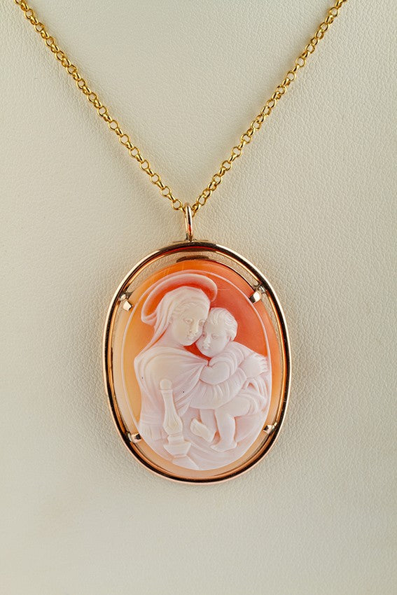 Antique shell cameo pendant