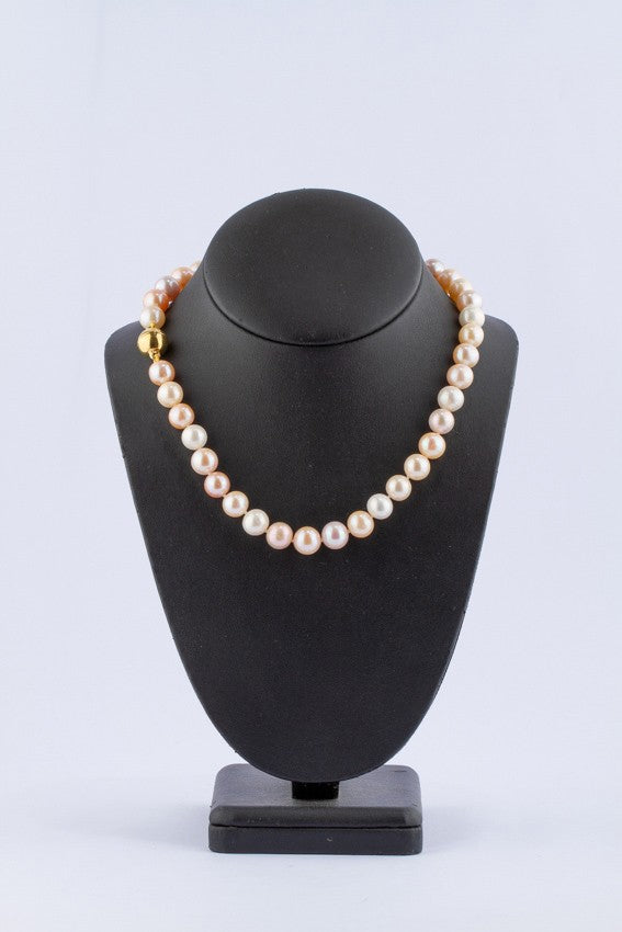 Freshwater pearl necklace