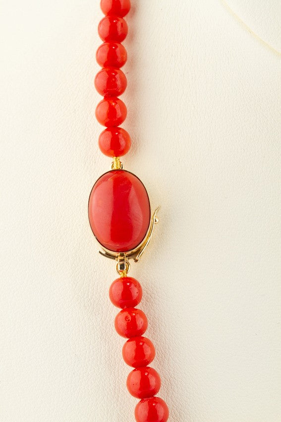 Bloedkoralen collier En-Chute geregen