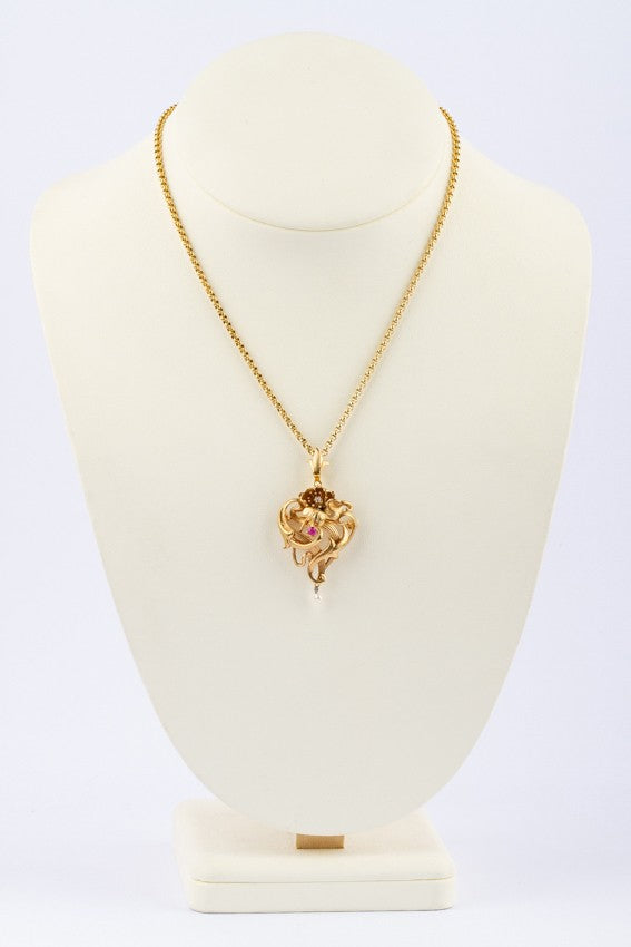 Antieke gouden hanger 'Belle Epoque' met briljant, robijn en parel