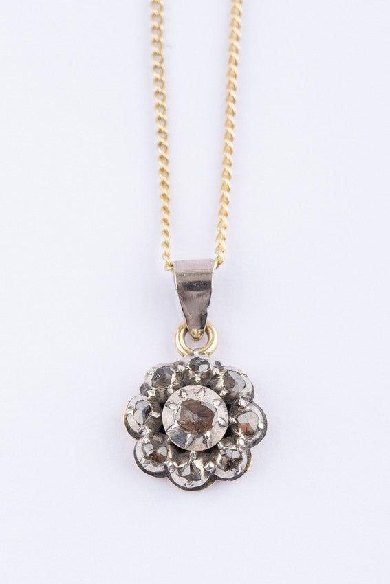 Antique gold pendant with rose-cut diamond