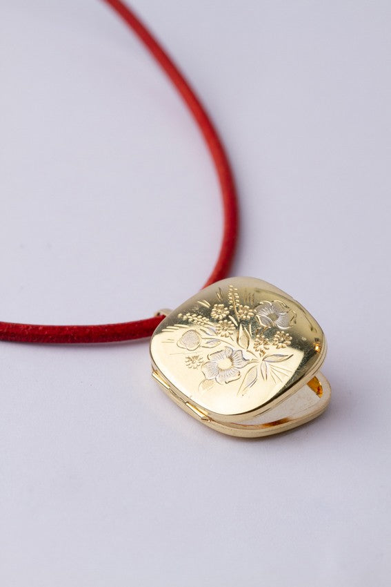 Gouden medaillon Biedermeier stijl