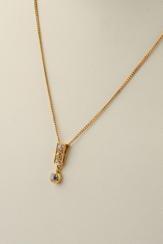 Gouden hanger met oud geslepen briljanten aan gouden collier