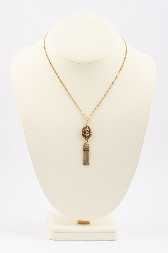 Antieke gouden hanger aan gouden collier